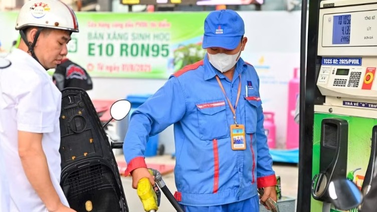 Xăng E10 tỏ rõ ưu việt về môi trường