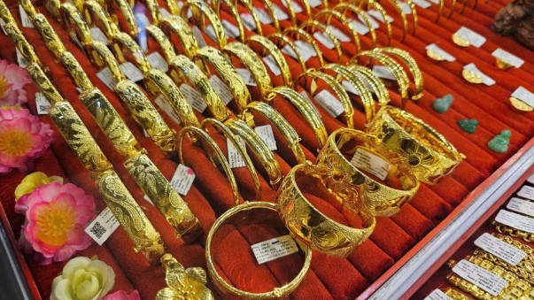 Giá vàng ngày 17/7: Đồng loạt giảm