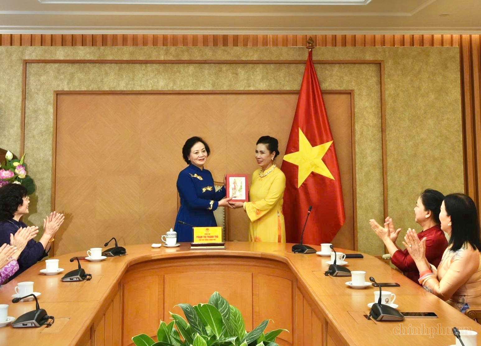 Nỗ lực đưa áo dài Việt Nam trở thành di sản văn hóa được UNESCO ghi danh Nỗ lực đưa áo dài Việt Nam trở thành di sản văn hóa được UNESCO ghi danh