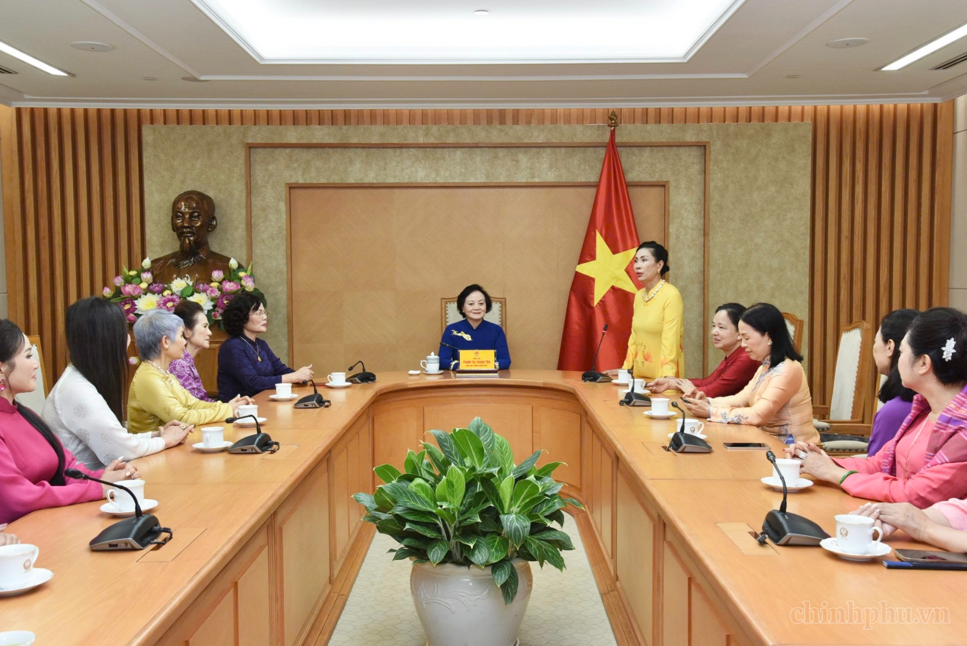 Nỗ lực đưa áo dài Việt Nam trở thành di sản văn hóa được UNESCO ghi danh Nỗ lực đưa áo dài Việt Nam trở thành di sản văn hóa được UNESCO ghi danh
