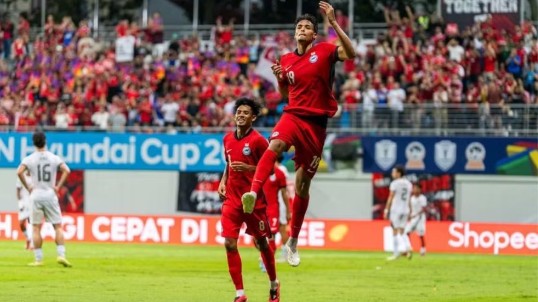 Indonesia thắng đậm, Singapore chiếm đỉnh bảng ASEAN Cup 2026