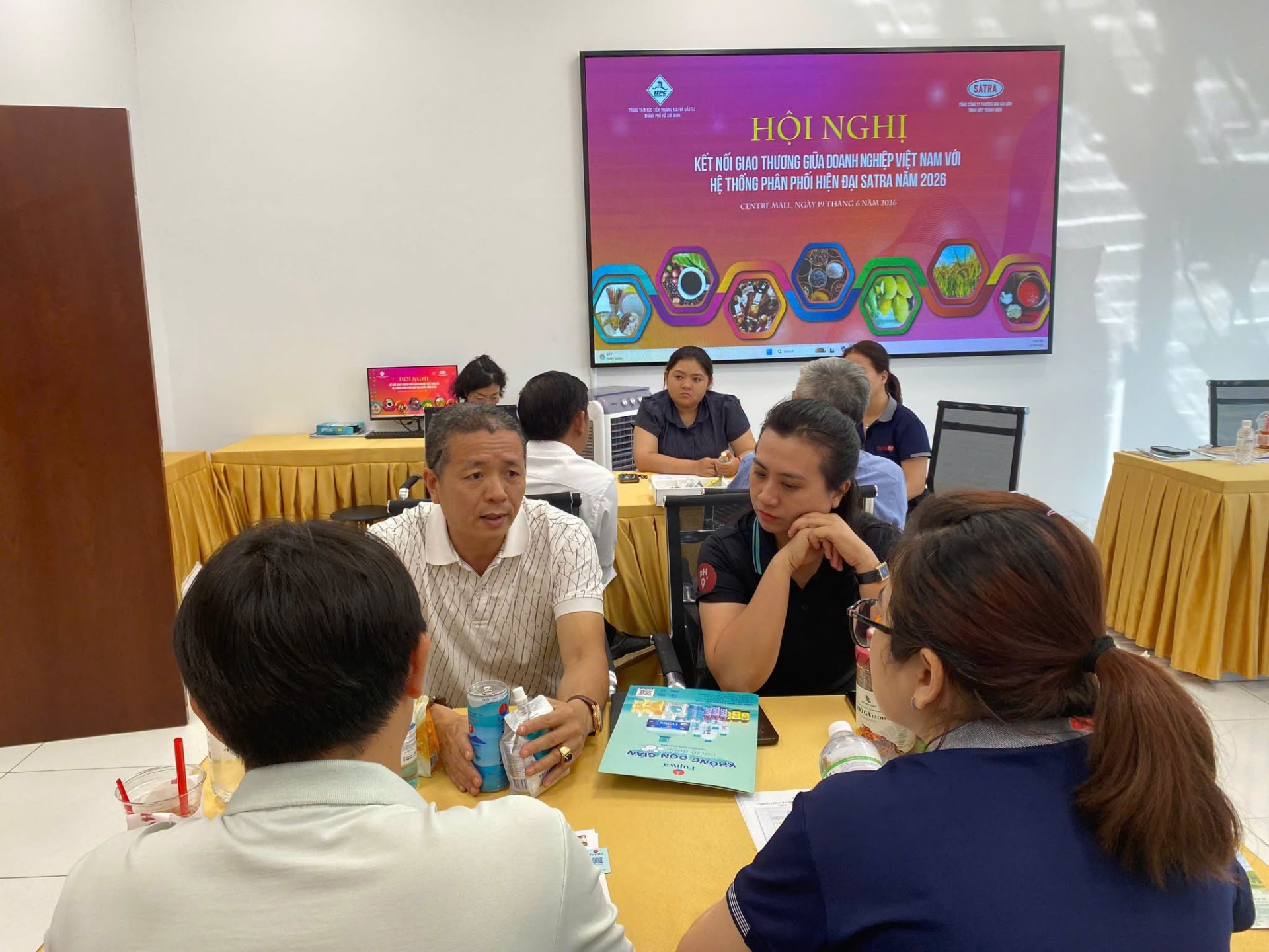 Khơi thông nguồn lực đầu tư, tạo động lực tăng trưởng mới cho TP.HCM