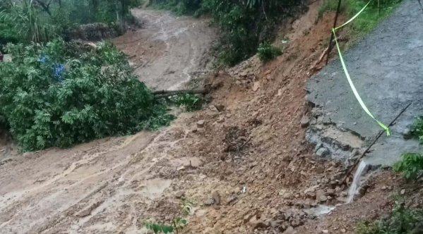 Mưa lớn gây ngập cục bộ, chia cắt một số khu vực tại Nghệ An, Hà Tĩnh