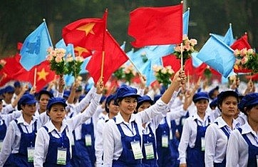 Quan hệ giữa lực lượng sản xuất số và quan hệ sản xuất số ở Việt Nam hiện nay