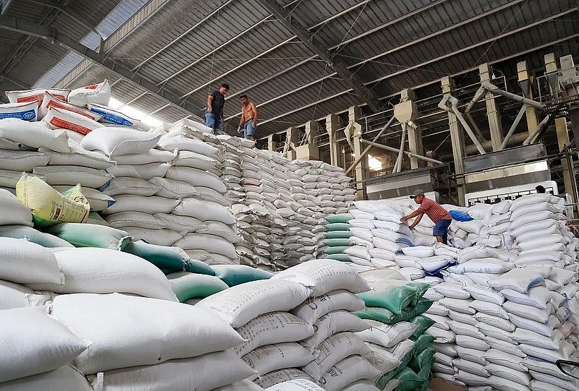 Xuất khẩu gần 5,5 triệu tấn, vì sao Việt Nam vẫn chi 800 triệu USD nhập gạo?