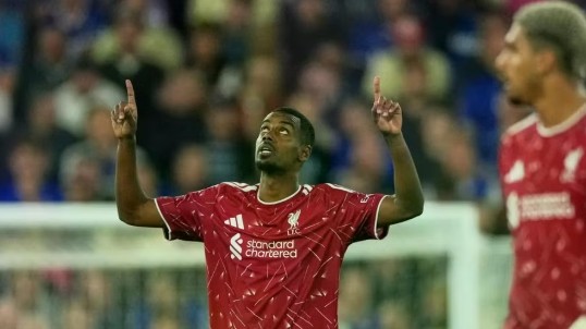 Liverpool thắng trận đầu tiên ở Ngoại hạng Anh mùa giải mới