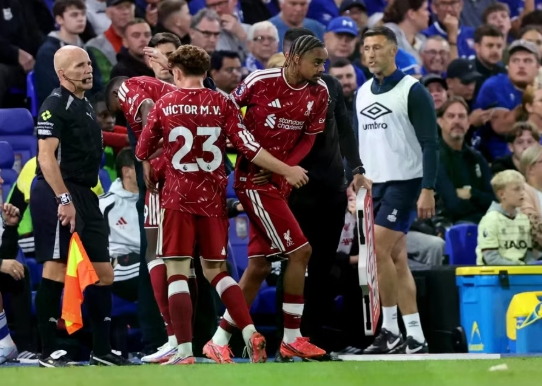 Liverpool thắng trận đầu tiên ở Ngoại hạng Anh mùa giải mới Liverpool thắng trận đầu tiên ở Ngoại hạng Anh mùa giải mới