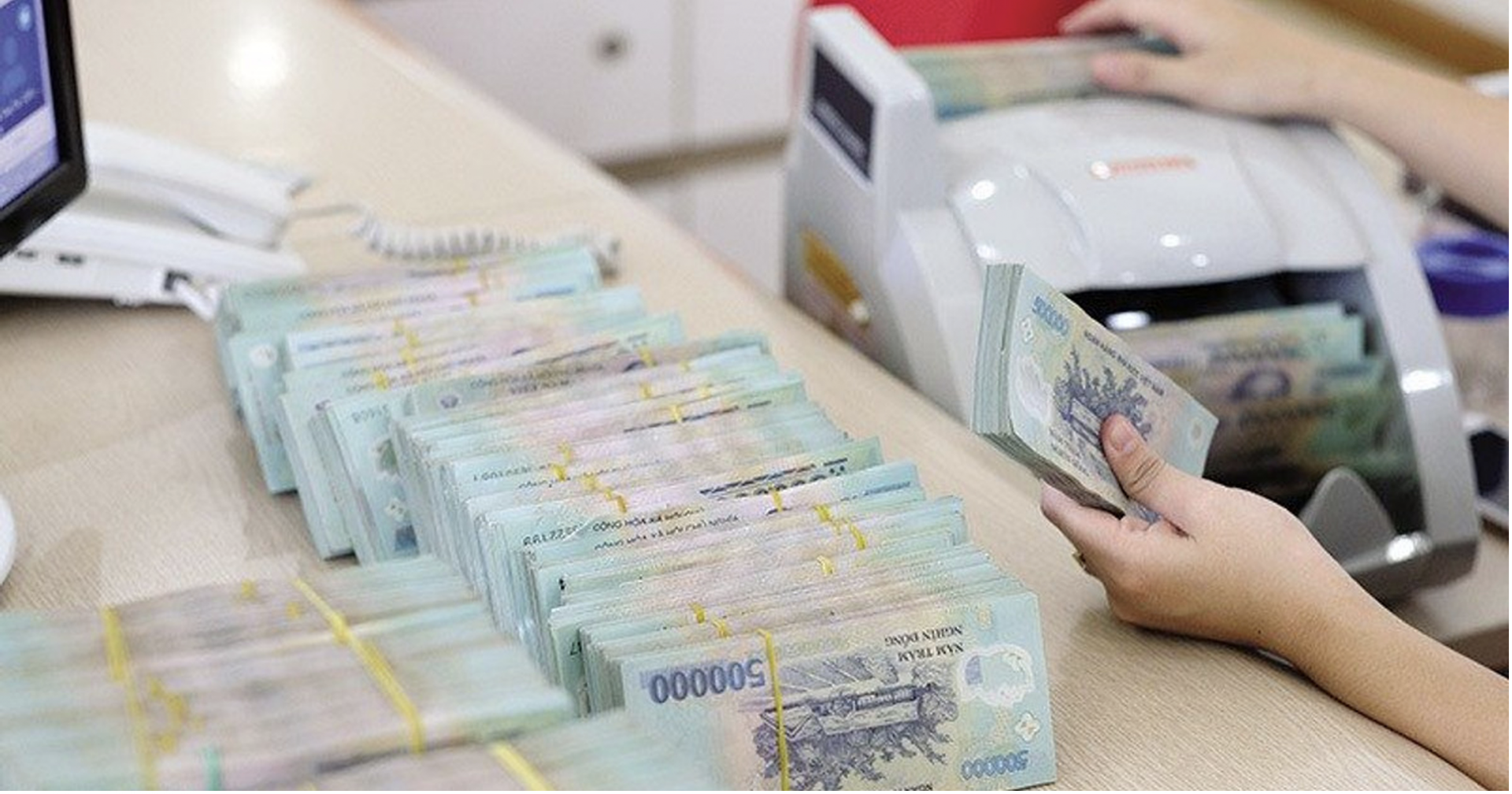Tiền gửi tăng tốc, áp lực lãi suất bắt đầu hạ nhiệt? Tiền gửi tăng tốc, áp lực lãi suất bắt đầu hạ nhiệt?