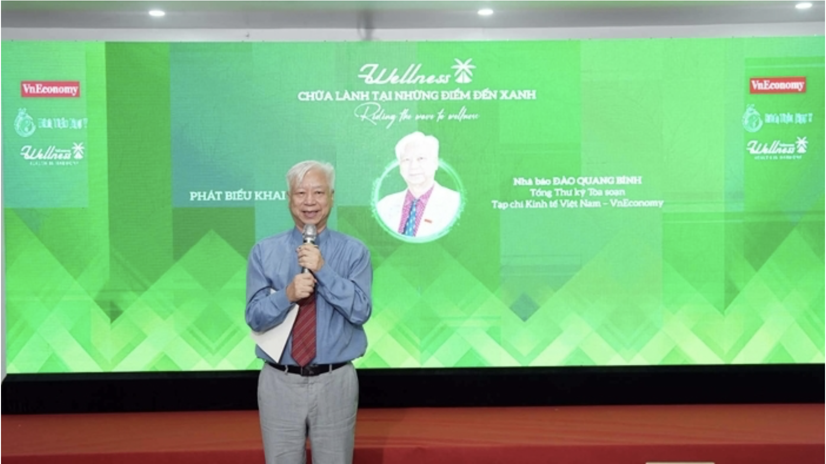 Ông Đào Quang Bính, Tổng Thư ký Tạp chí Kinh tế Việt Nam phát biểu khai mạc hội thảo.