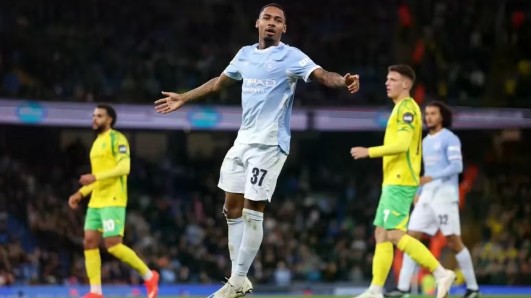 Tài năng 17 tuổi lập cú đúp, Man City đại thắng tại Cúp Liên đoàn Anh
