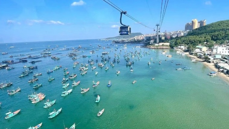 Khơi mạch văn hóa, mở lối du lịch biển