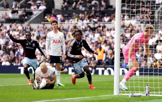 HLV Tottenham thất vọng cực điểm sau trận thua Aston Villa