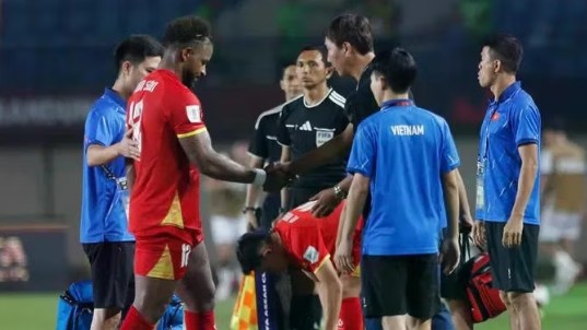 Xuân Son nghẹn ngào chia tay FIFA ASEAN Cup 2026