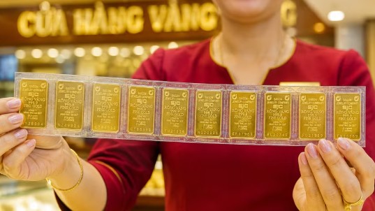 Giá vàng ngày 15/10: Đồng loạt giảm