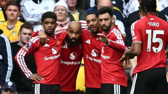 Man Utd lập kỷ lục buồn sau trận hòa Leeds