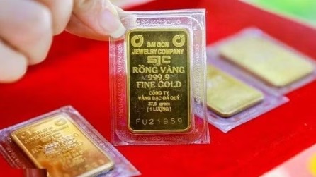 Giá vàng ngày 22/10: Trong nước và thế giới đảo chiều