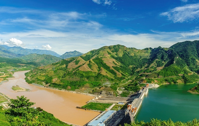 Phát triển vùng lòng hồ thủy điện Sơn La thành Khu du lịch quốc gia