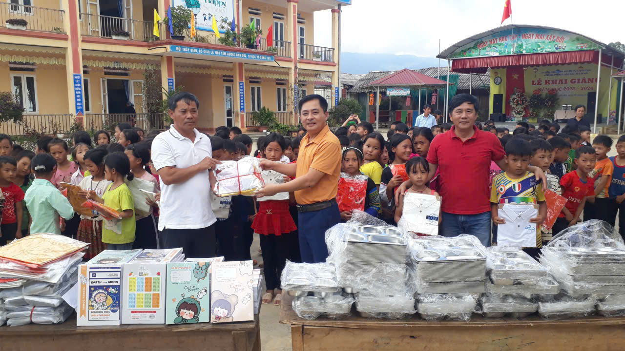 Chào năm mới 2026: Tạp chí Thanh niên cùng tuổi trẻ Việt Nam tự hào, vững tin theo Đảng