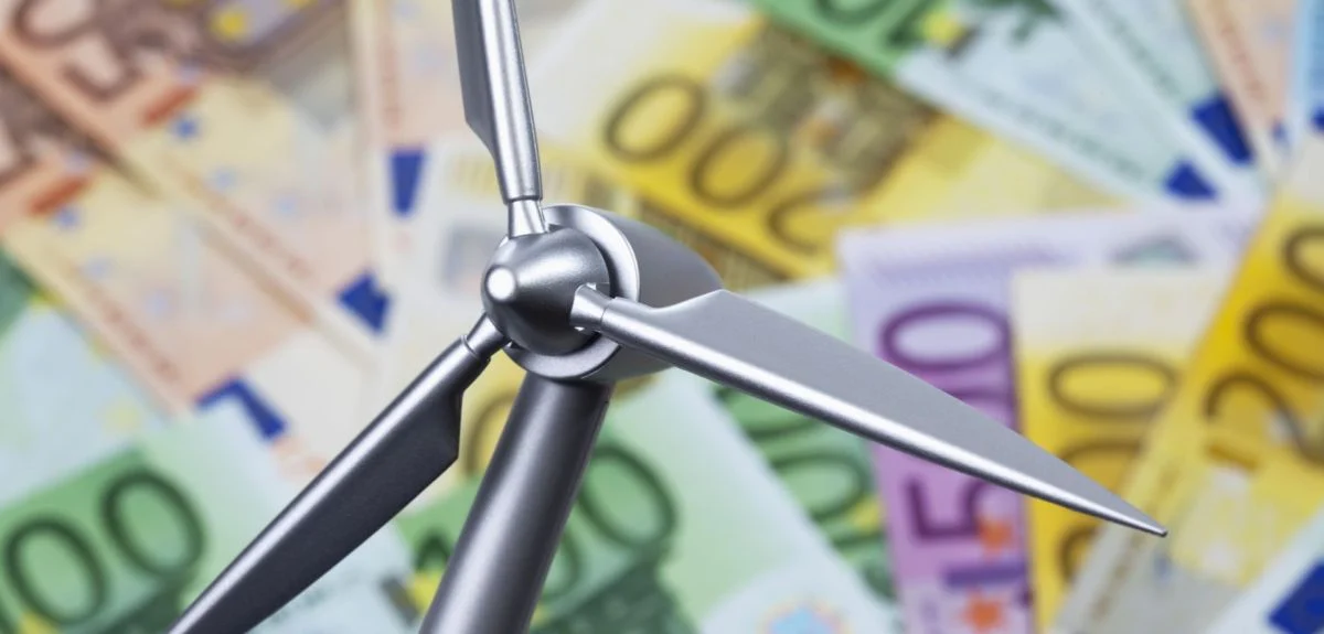 Năng lượng sạch giúp thế giới tiết kiệm như thế nào?