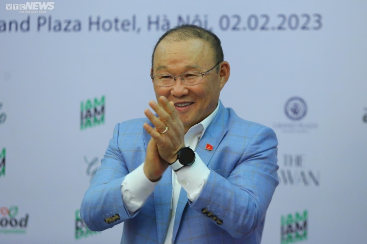 Ông Park Hang Seo: Tôi là HLV bóng đá hạnh phúc nhất thế giới suốt 5 năm qua Ông Park Hang Seo: Tôi là HLV bóng đá hạnh phúc nhất thế giới suốt 5 năm qua - 2