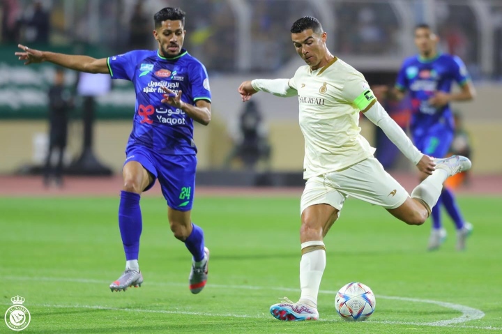 Ronaldo ghi bàn đầu tiên ở giải Ả Rập Xê Út Ronaldo ghi bàn đầu tiên ở giải Ả Rập Xê Út - 6