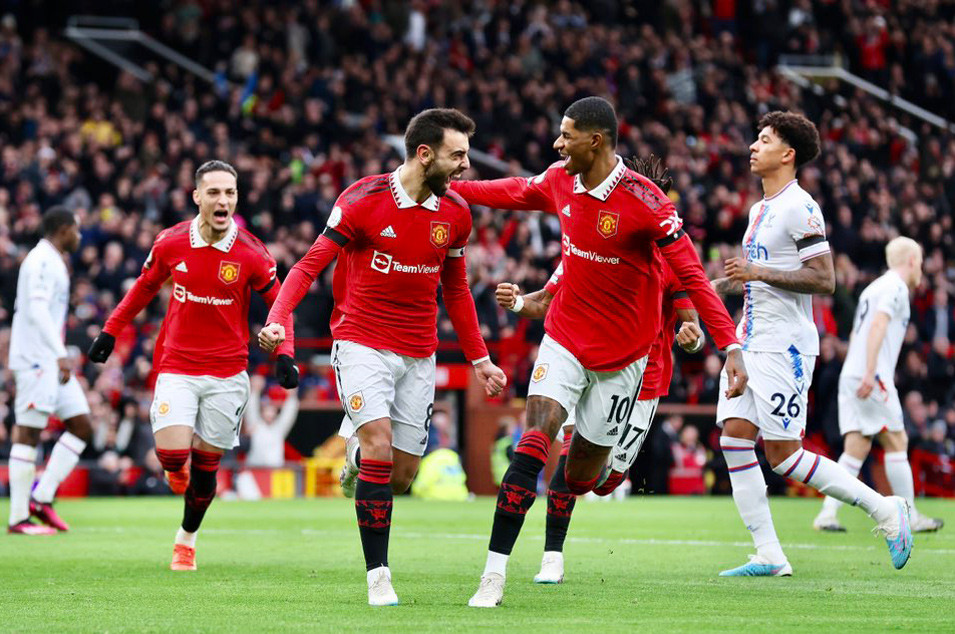 Casemiro bị đuổi khỏi sân, MU thắng nghẹt thở Casemiro bị đuổi khỏi sân, MU thắng nghẹt thở