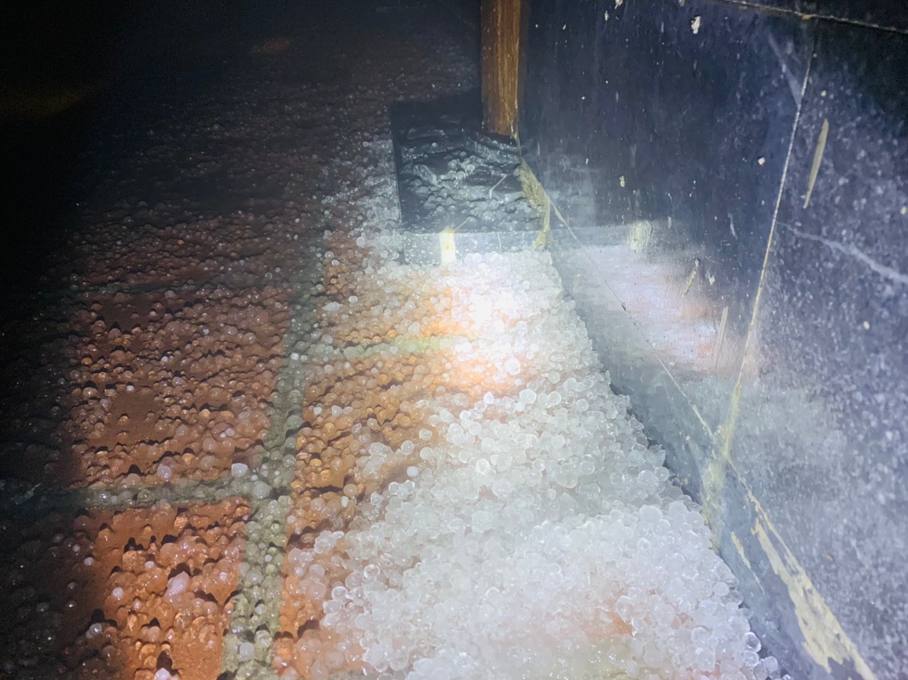 Mưa đá lần đầu xuất hiện trên đỉnh Fansipan trong năm 2023 Mưa đá lần đầu xuất hiện trên đỉnh Fansipan trong năm 2023