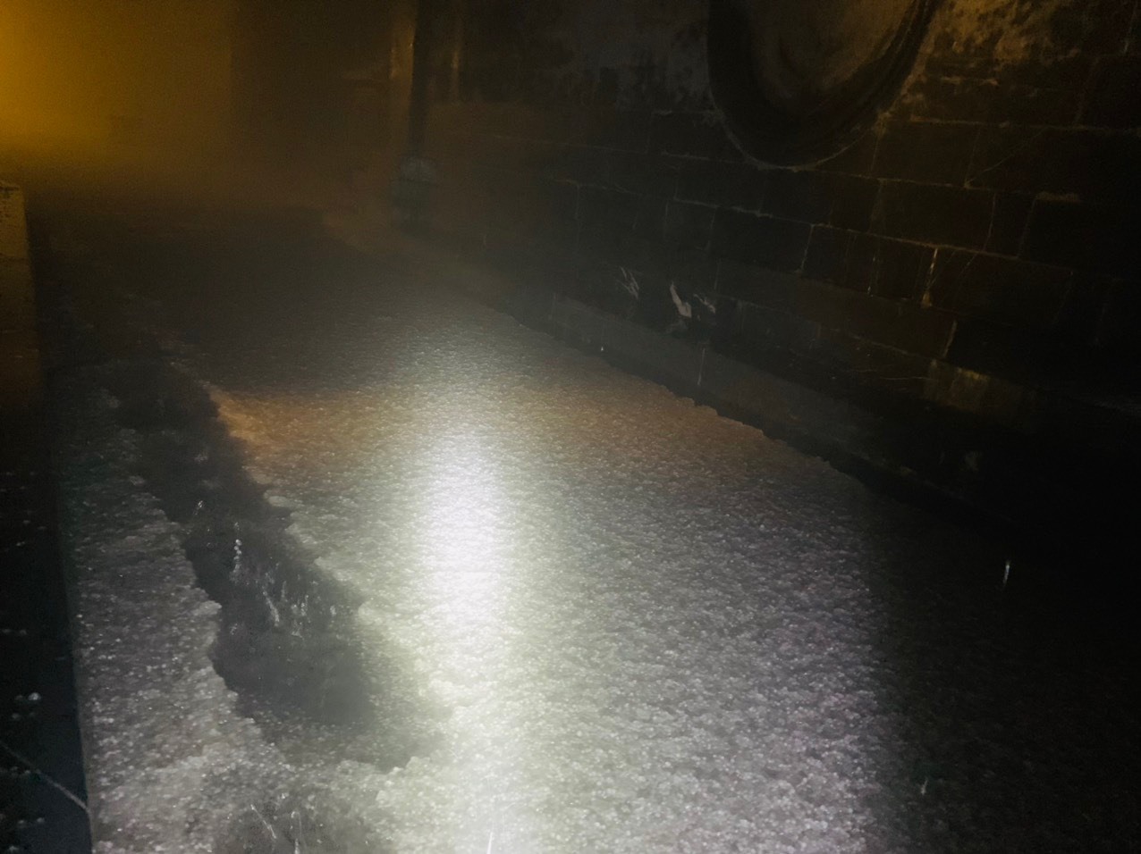 Mưa đá lần đầu xuất hiện trên đỉnh Fansipan trong năm 2023