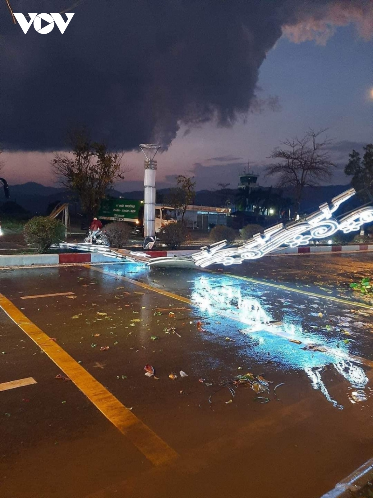 Mưa đá, dông lốc gây thiệt hại hơn 4 tỷ đồng ở Điện Biên Mưa đá, dông lốc gây thiệt hại hơn 4 tỷ đồng ở Điện Biên