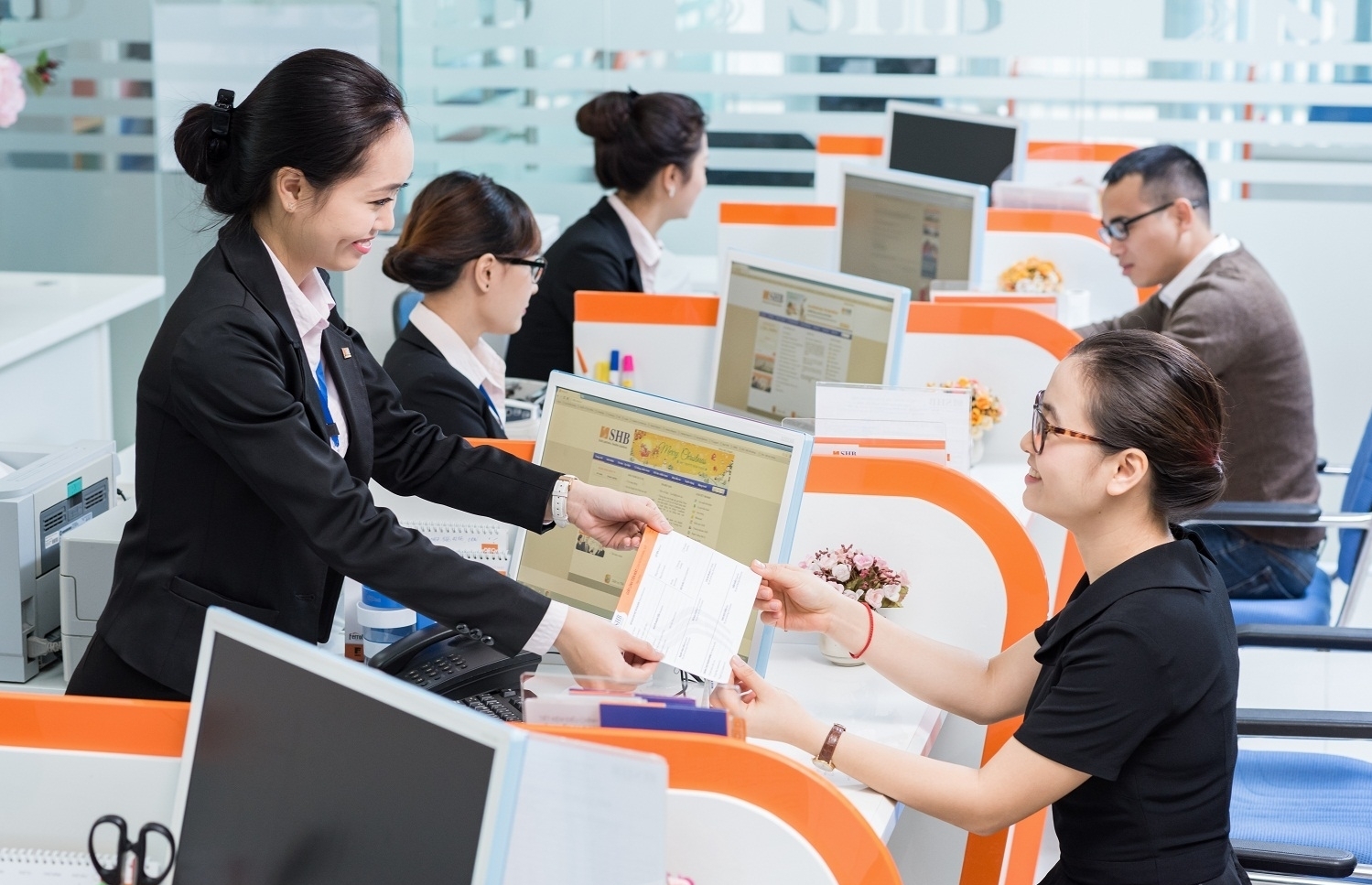 Tin ngân hàng ngày 25/2: TP HCM tháo gỡ khó khăn, hỗ trợ vay vốn cho doanh nghiệp Tin ngân hàng ngày 25/2: TP HCM tháo gỡ khó khăn, hỗ trợ vay vốn cho doanh nghiệp