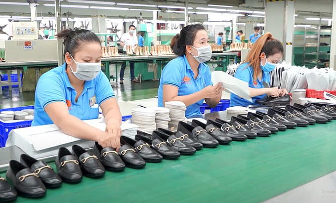 Việt Nam đứng thứ 2 thế giới về xuất khẩu giày dép