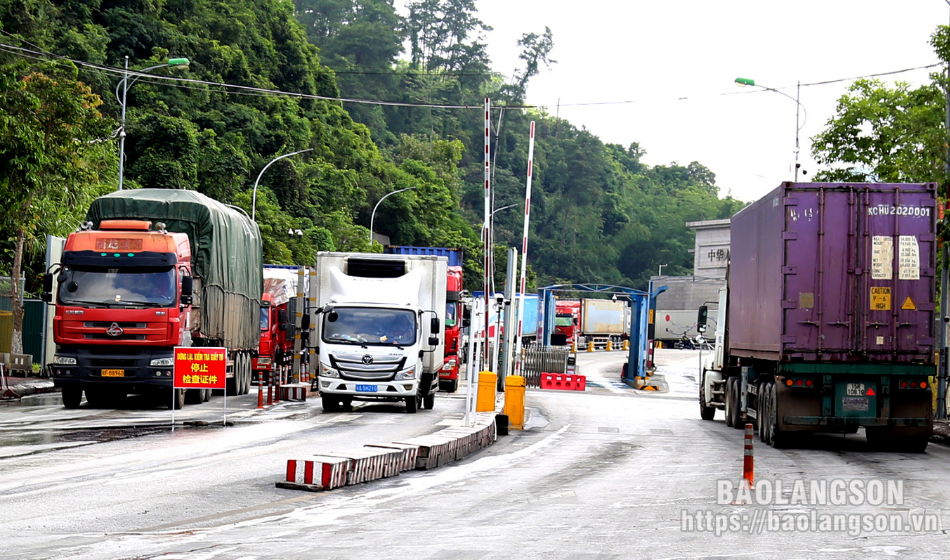 Sắc xuân nơi cửa khẩu Sắc xuân nơi cửa khẩu