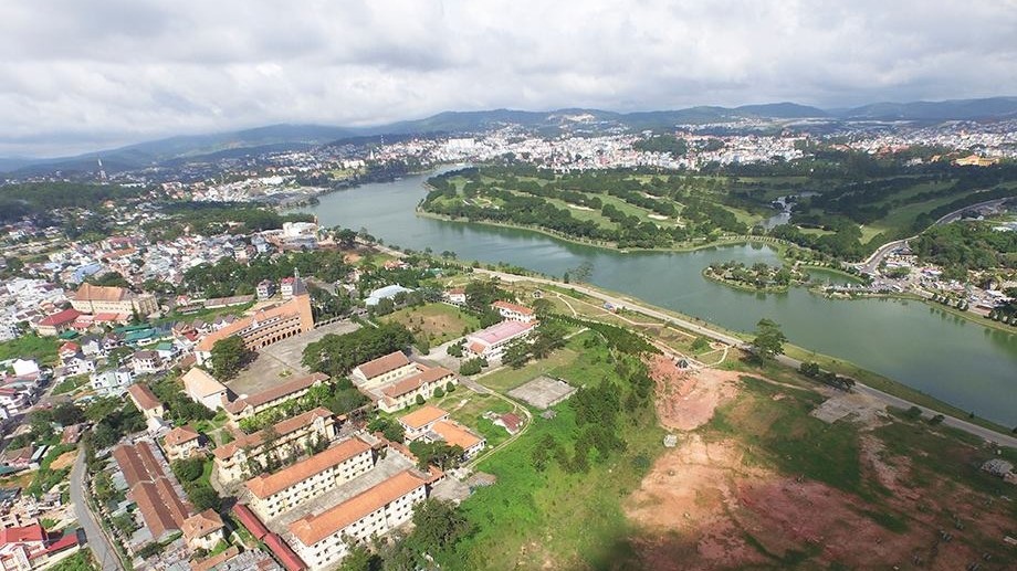 Tin bất động sản ngày 8/2: Loạt dự án nhà ở xã hội tại Đà Lạt chậm tiến độ khởi công