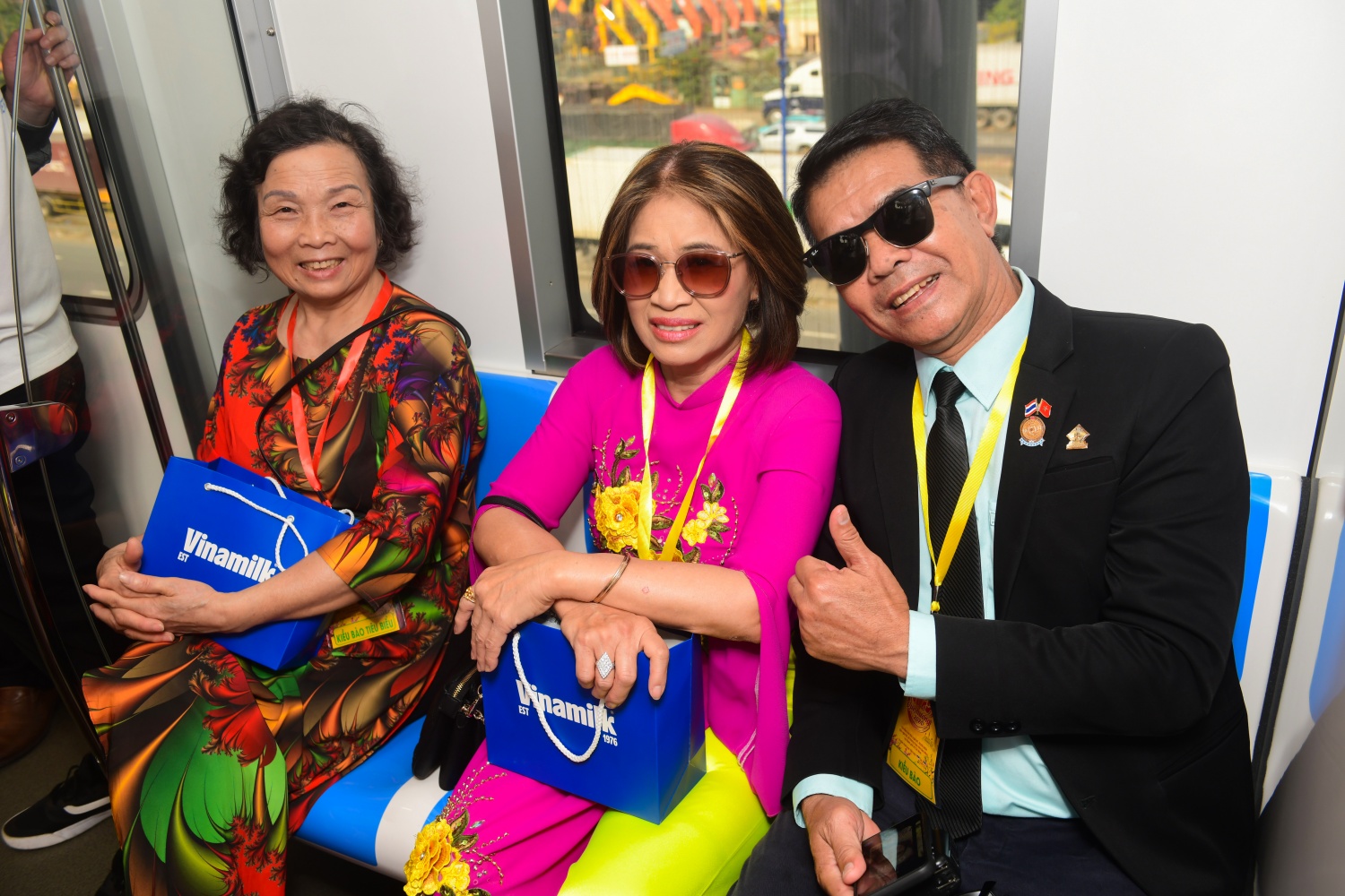 Vinamilk đồng hành cùng kiều bào trải nghiệm tuyến Metro Bến Thành - Suối Tiên
