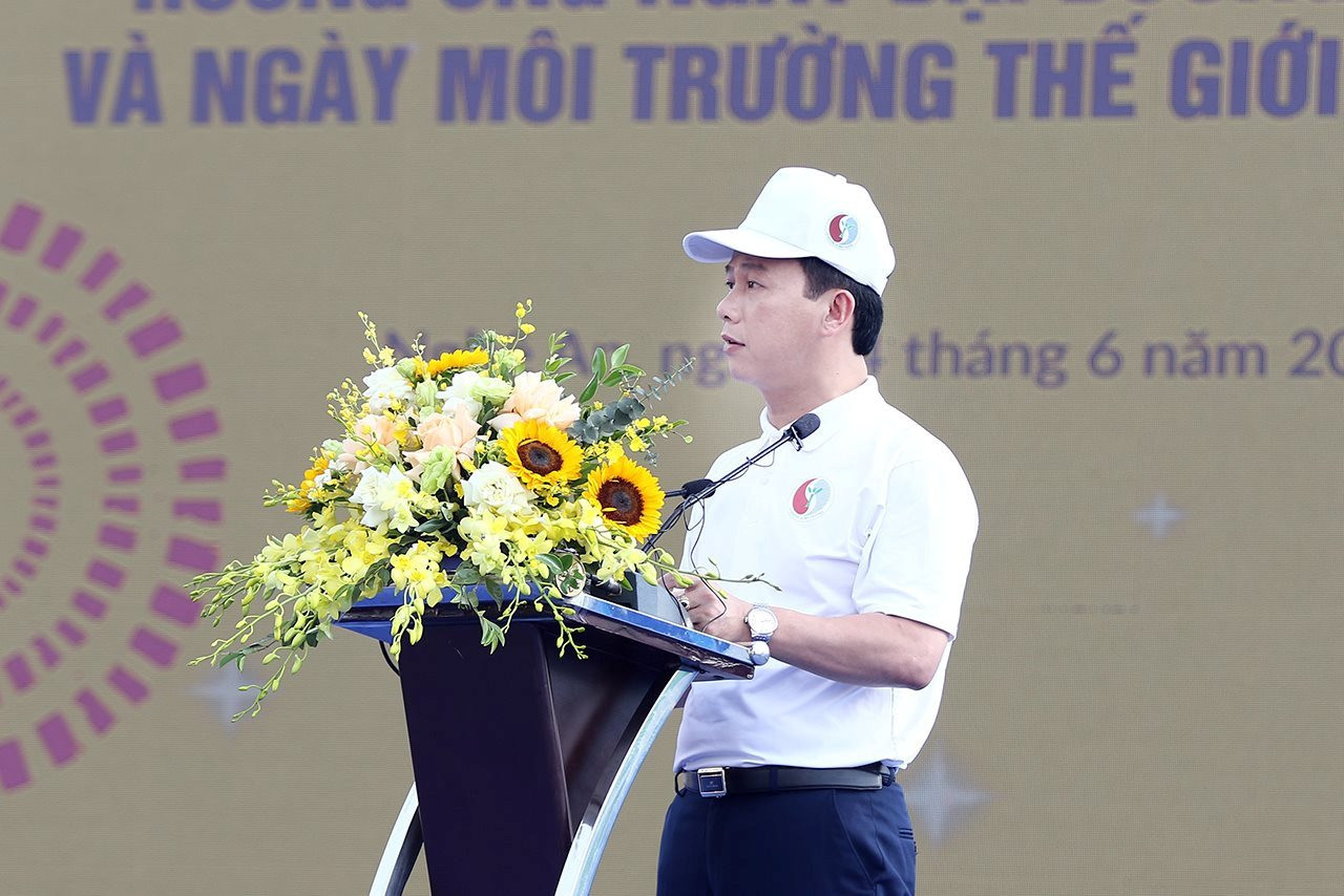 Bộ trưởng Bộ Tài nguyên và Môi trường Đặng Quốc Khánh: Đoàn kết, phát huy trí tuệ, kiến tạo vì một Việt Nam phát triển xanh, bền vững Bộ trưởng Bộ Tài nguyên và Môi trường Đặng Quốc Khánh: Đoàn kết, phát huy trí tuệ, kiến tạo vì một Việt Nam phát triển xanh, bền vững