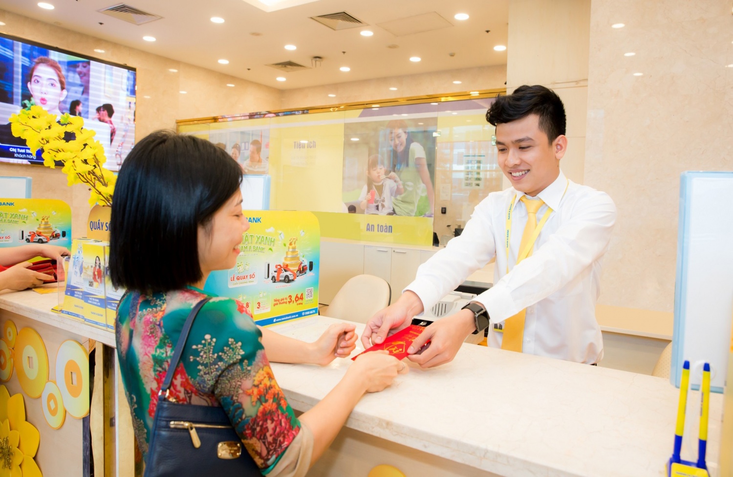 Tin ngân hàng tuần qua: Thu hút tiền gửi bằng lì xì đầu năm