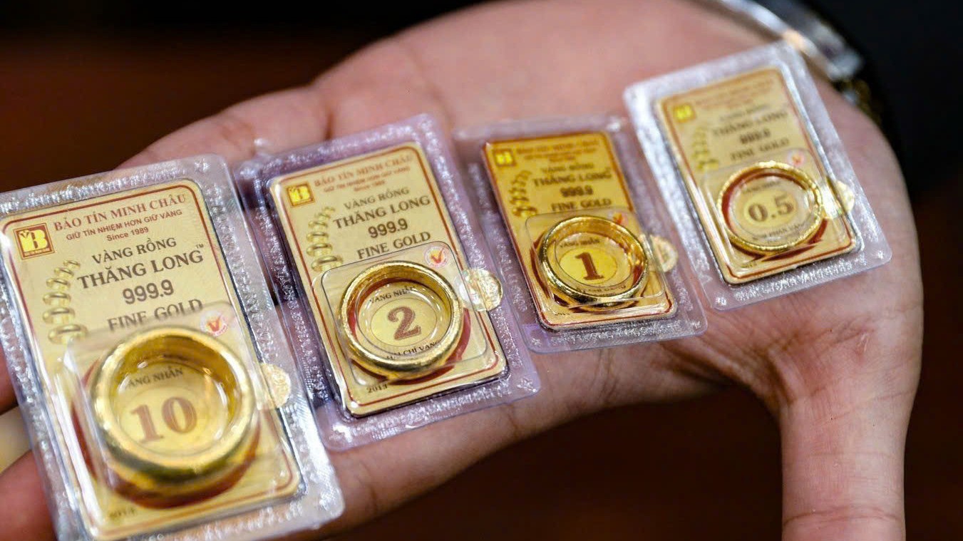 Giá vàng hôm nay 1/2: Giảm mạnh gần 10 triệu đồng/lượng tại nhiều thương hiệu