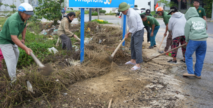 Tăng cường vệ sinh môi trường đô thị xanh sạch đẹp dịp Tết Bính Ngọ Tăng cường vệ sinh môi trường đô thị xanh sạch đẹp dịp Tết Bính Ngọ