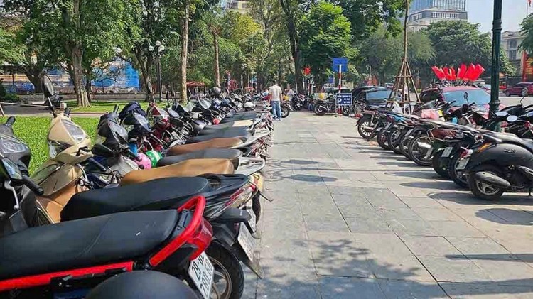 Hà Nội miễn phí gửi xe tại một số điểm phục vụ người dân vui xuân đón Tết