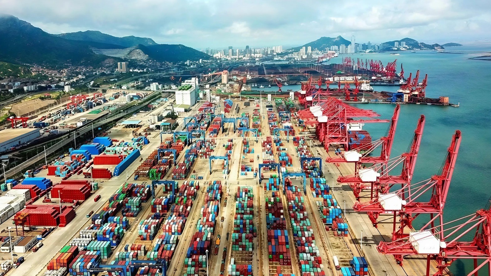 Kinh tế Việt Nam 2025: Bản lĩnh vượt gió ngược và nền tảng cho kỷ nguyên vươn mình