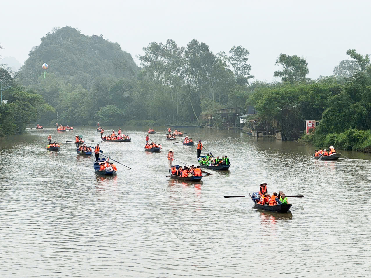 Hà Nội: Du lịch tâm linh trở thành trụ cột tăng trưởng đầu năm Hà Nội: Du lịch tâm linh trở thành trụ cột tăng trưởng đầu năm