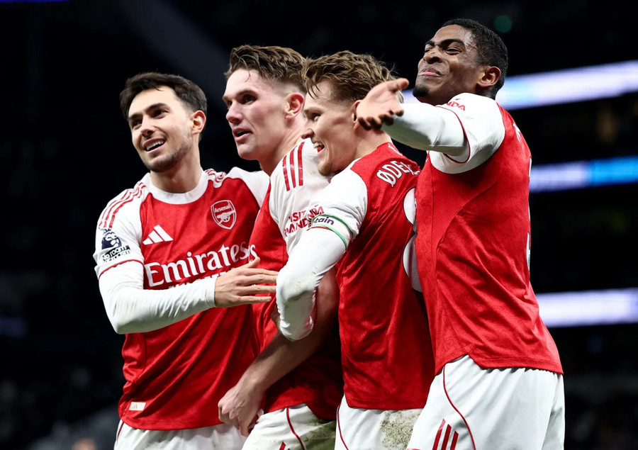 Arsenal tiến thẳng Chung kết Champions League… nhưng "cái kết đắng"?