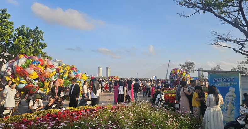 Đà Nẵng: Mùa Xuân mới mang theo nhiều khát vọng Đà Nẵng: Mùa Xuân mới mang theo nhiều khát vọng