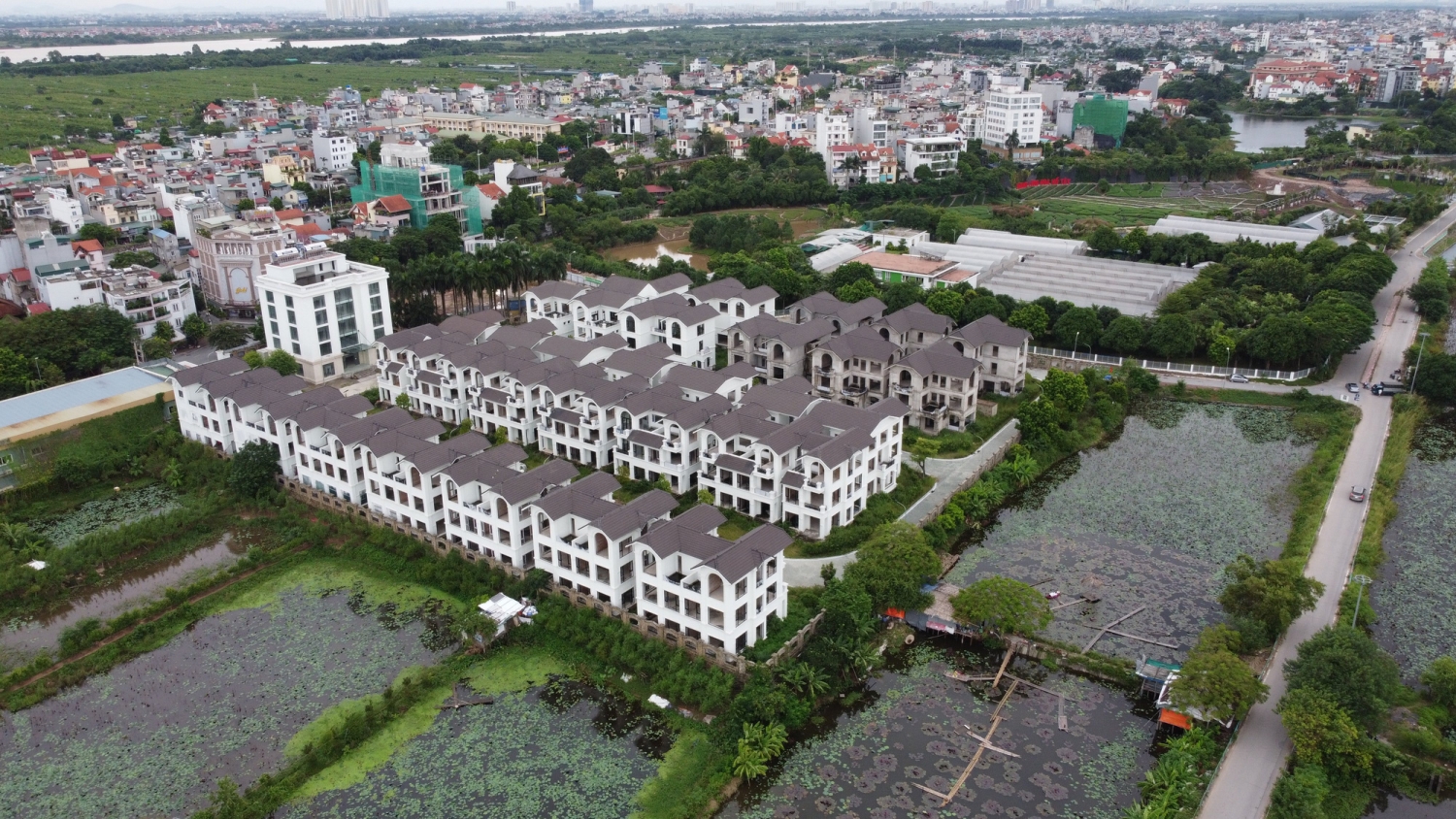 Tin bất động sản ngày 3/3: Thanh Hóa sắp đấu giá gần 400 căn biệt thự, liền kề tại Sầm Sơn