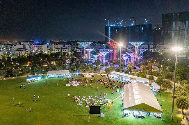 Kinh tế khởi sắc, bất động sản trở lại "đường đua" Kinh tế khởi sắc, bất động sản trở lại "đường đua"