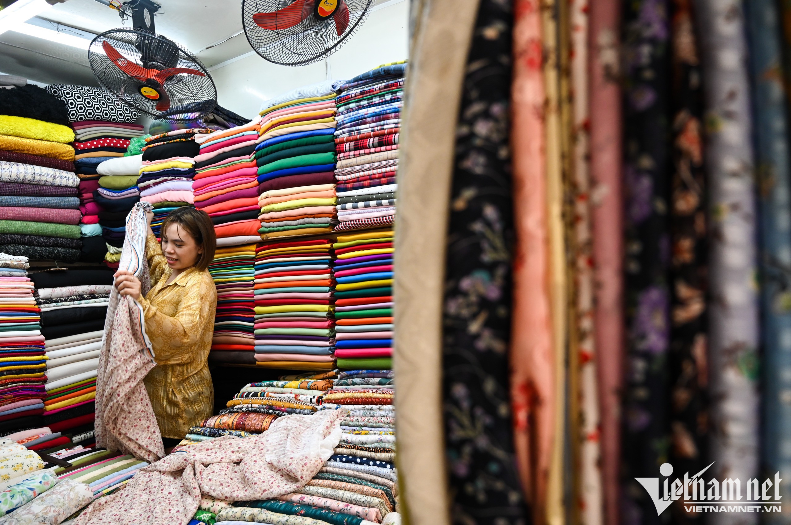 Hai khu chợ nổi tiếng của Hà Nội ế khách chưa từng thấy