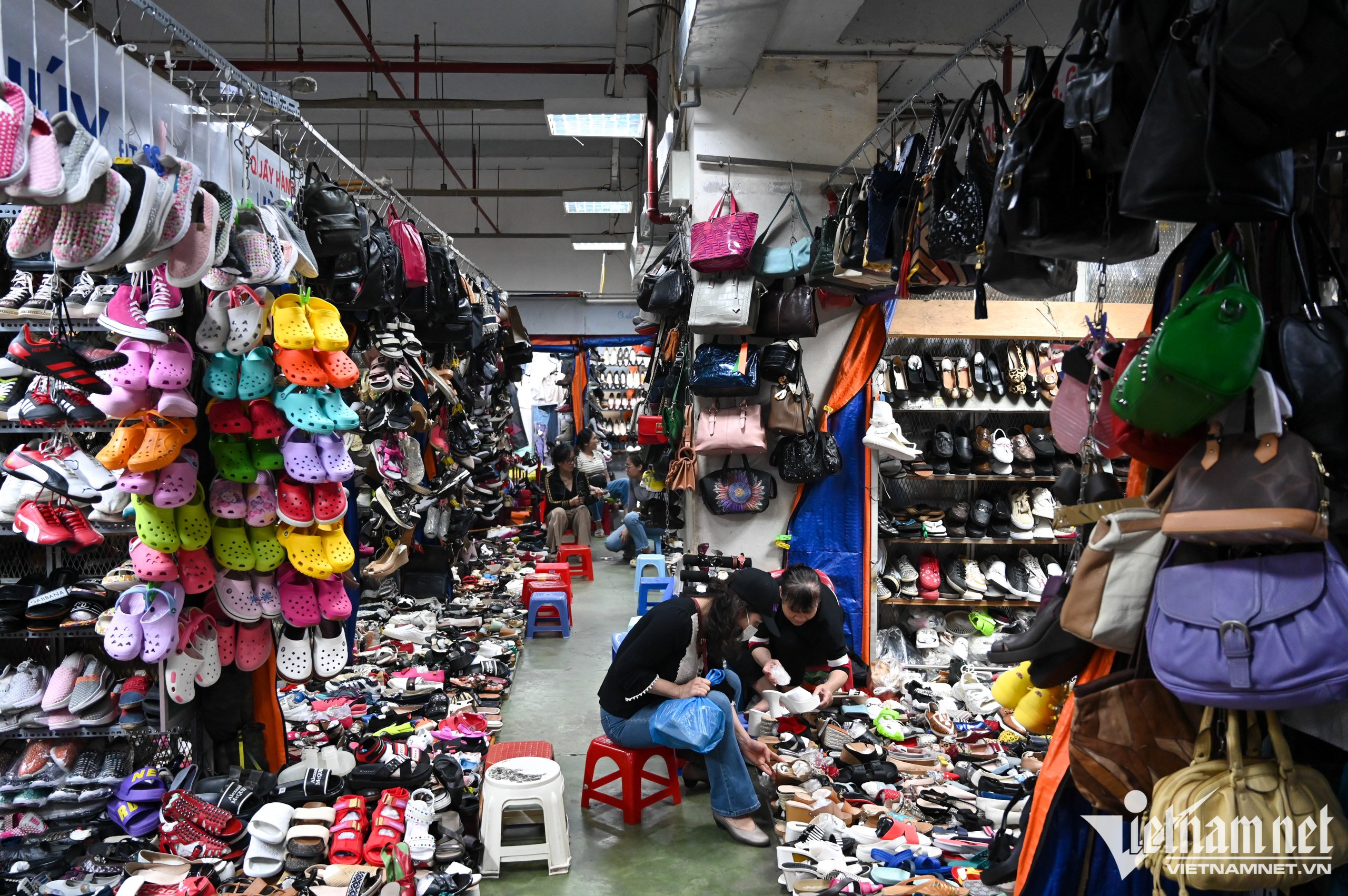 Hai khu chợ nổi tiếng của Hà Nội ế khách chưa từng thấy