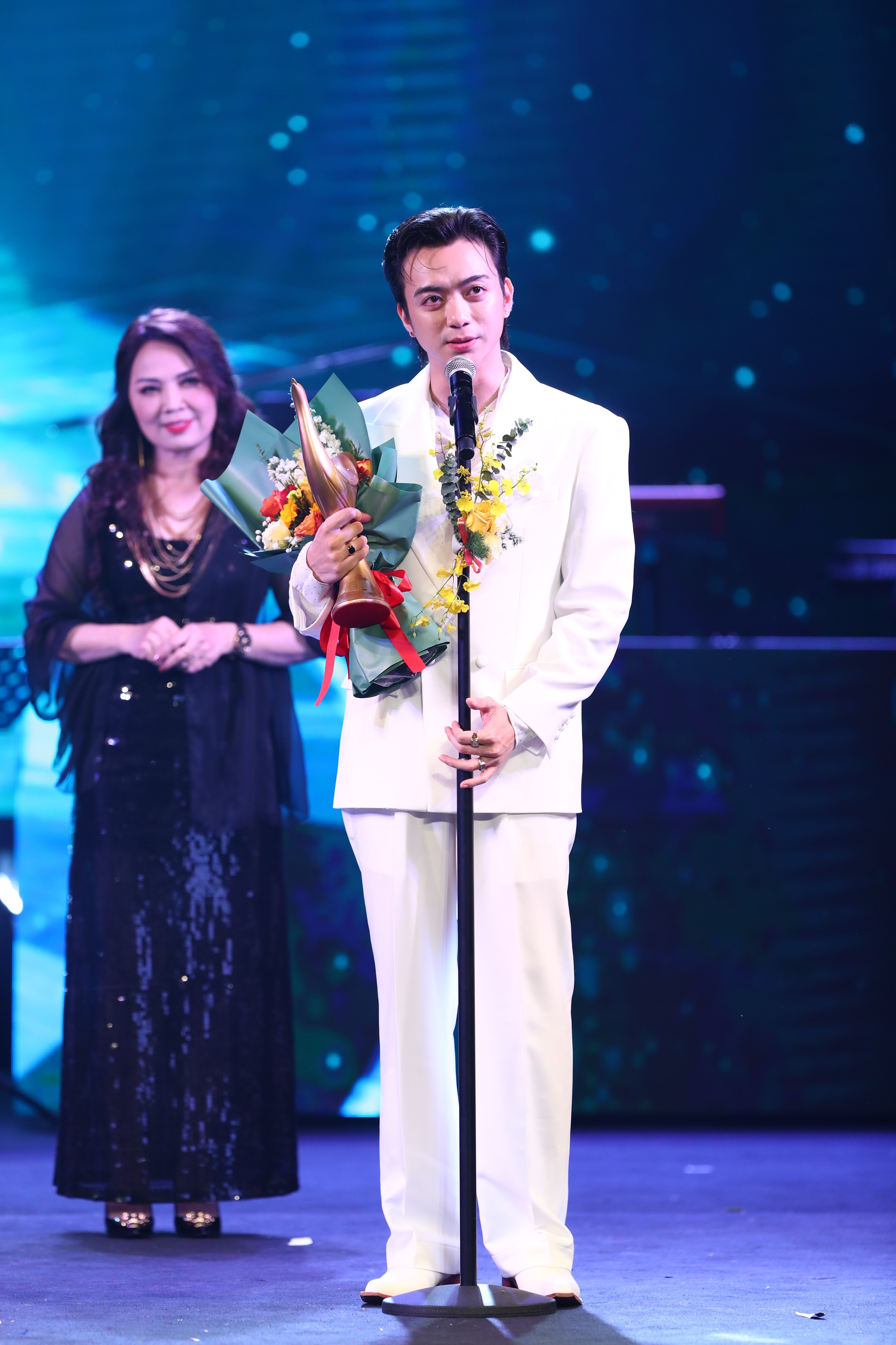 Soobin lập hattrick, Xuân Son tỏa sáng tại Giải Cống hiến lần thứ 19 Soobin lập hattrick, Xuân Son tỏa sáng tại Giải Cống hiến lần thứ 19