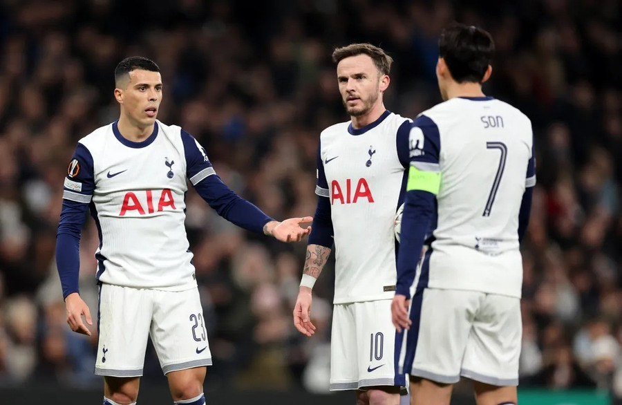 Màn đấu khẩu ‘xấu xí’ của Tottenham ở Europa League