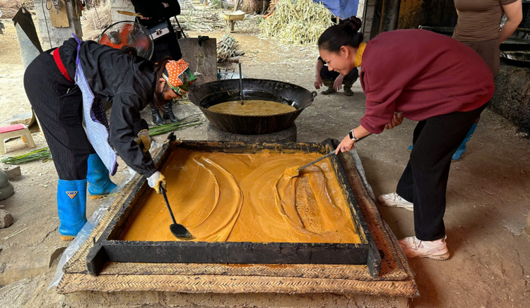 Khai thác giá trị làng nghề, thúc đẩy phát triển du lịch